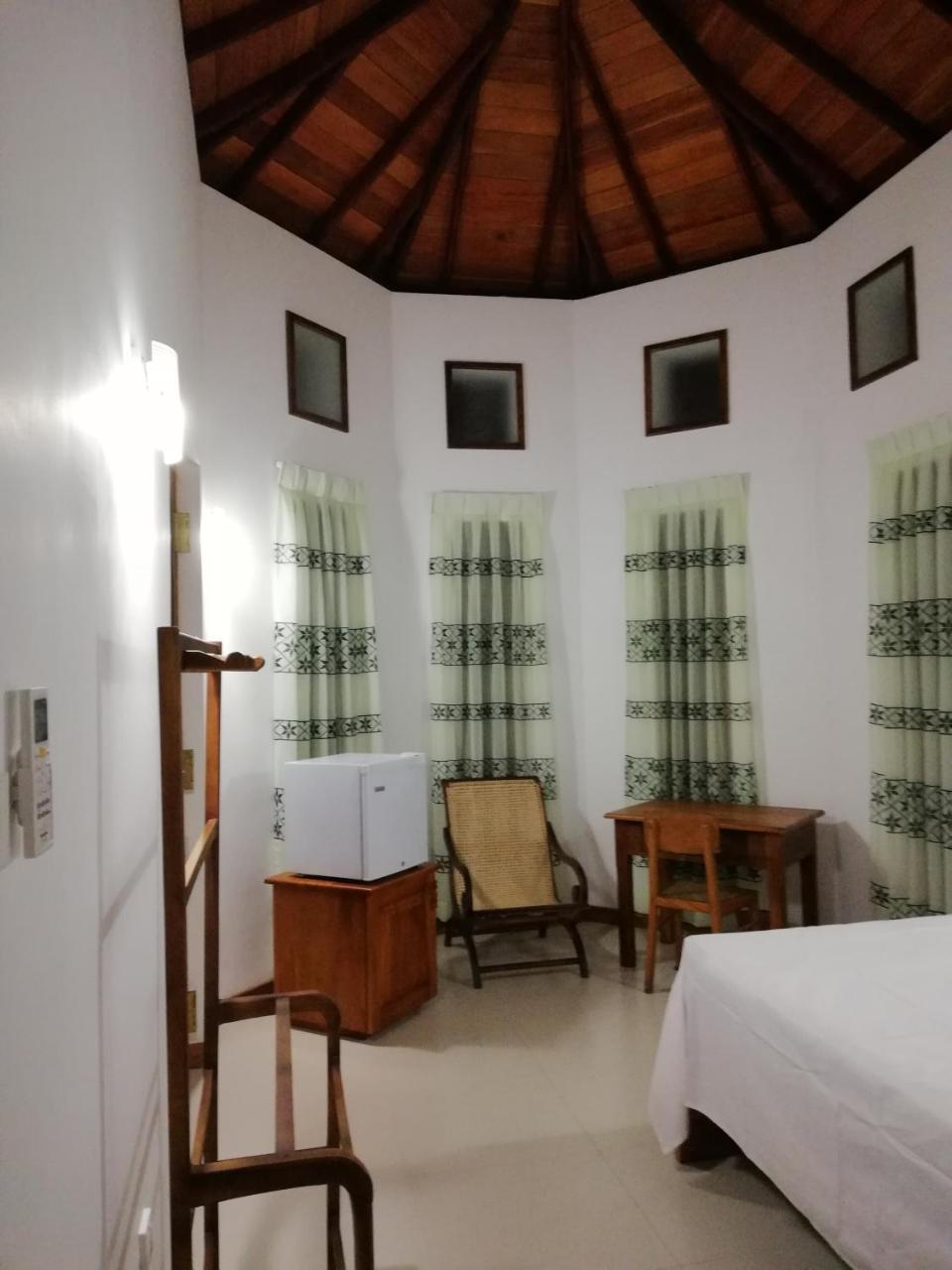 Bed and Breakfast Air Port 5 Minutes Super Clean Upul Negombo Exterior foto