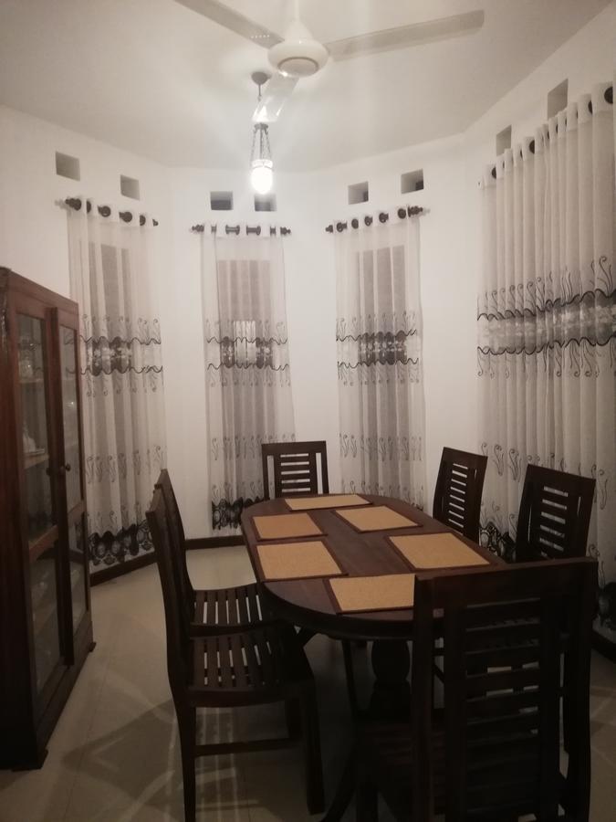 Bed and Breakfast Air Port 5 Minutes Super Clean Upul Negombo Exterior foto